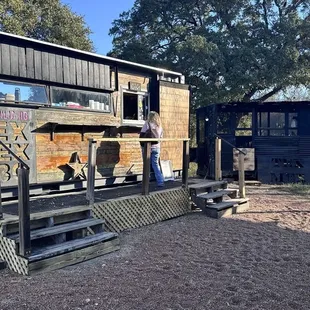 Open for breakfast and lunch only, yall don't sleep on this new spot! 3rd weekend open!