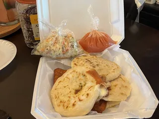 Pupuseria San Salvador