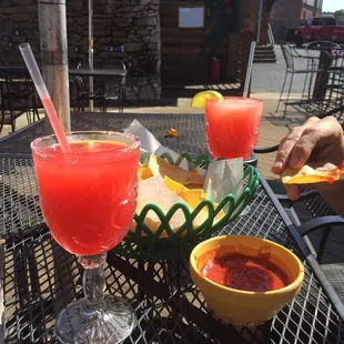 Great service, excellent margaritas, comfortable patio, and delicious fajitas!