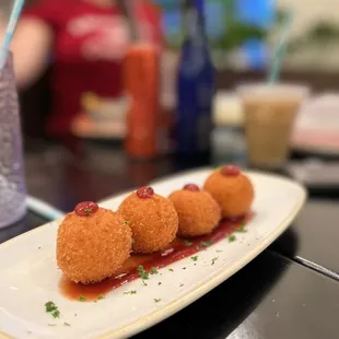 Bolitas de queso con guayaba