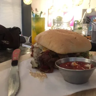 NY steak sandwich with mango mojito