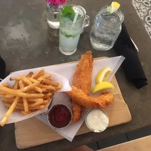 Fish and chips w/mojito