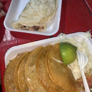 Tacos al vapor and a gringa