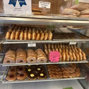 Who wants donuts !