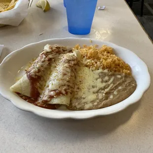 Special No.7 two enchiladas.    Very good.