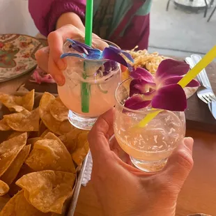 Special valentine drinks, homemade chips