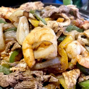 Beef and Shrimp Fajita entree