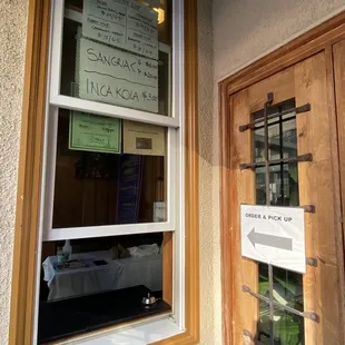 What a fun little take out window. Ring the bell for service.