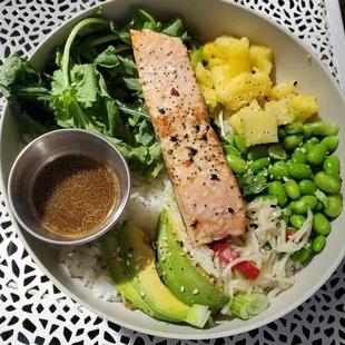 Fisherman&apos;s bowl with added avocados