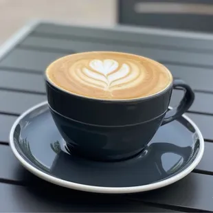 Lavender Latte with Oat-milk on the patio !