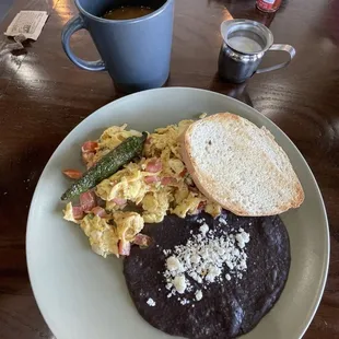 Huevos a La Mexicana