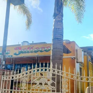 the entrance to the restaurant