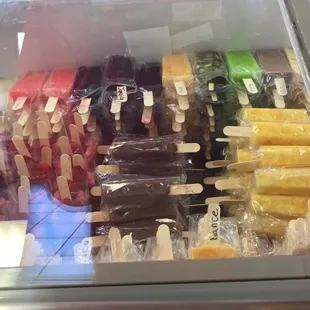 Paletas. So many flavors.