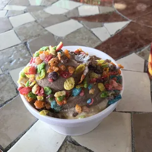 Chocolate Scoop with Fruity Pebbles