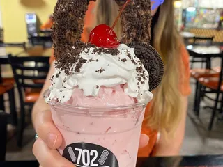702 Churros & More