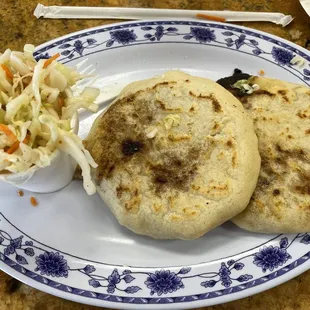 Popusas revueltas are sooooo good!!