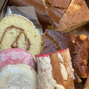 Assorted fresh Mexican bread