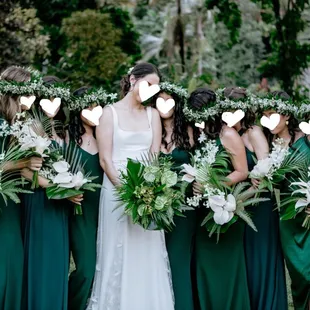 Custom haku design and beautiful bouquets all by La Flor!