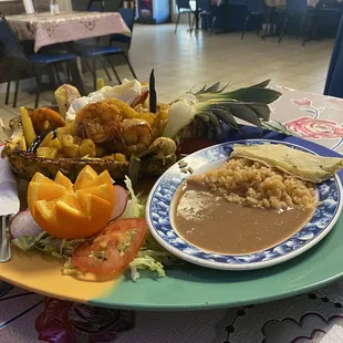 Pina Del Mar / pineapple shrimp