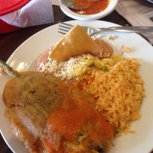 Chile relleno mixto w meat and cheese!