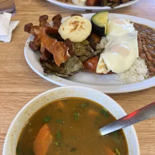 chicken wings and fried chicken, food