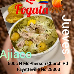 Ajiaco; disponible todos los jueves. Chicken soup with corn and potatoes; available every Thursday.