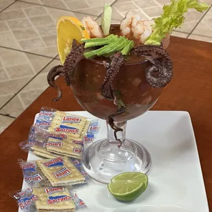 Cocktail de Camaron y pulpo