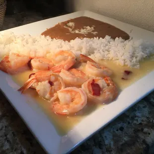 Camarones al Mojo de Ajo / yummi