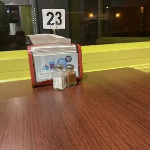 sushi and sashimi, interior