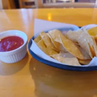 Salsa and chips
