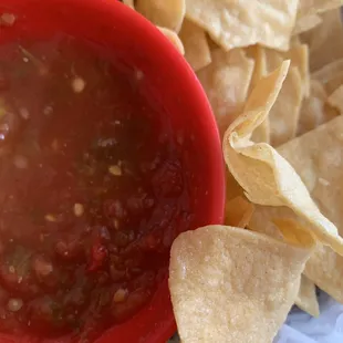 Spicy  salsa and thick pita chips!