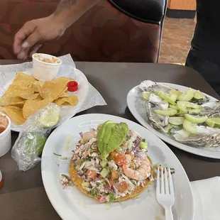 Tostada mixta and oysters