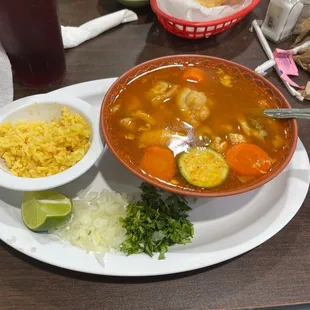 Caldo de pescado/ fish soup