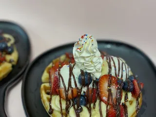 Pops Waffle & Ice Cream Shoppe