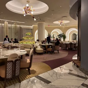 sushi and sashimi, interior