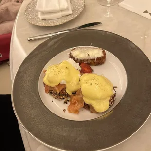 Smoked Salmon Benedict