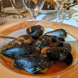 Mussels in red wine sauce