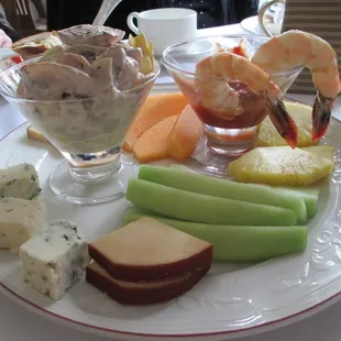 Nice platter, gouda cheese is tasty.