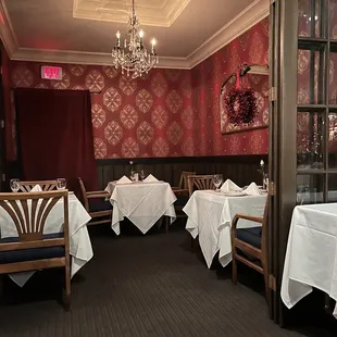 Separate mini dinning area