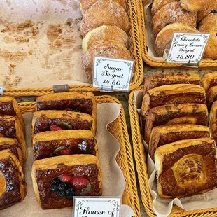 donuts, dough desserts, food