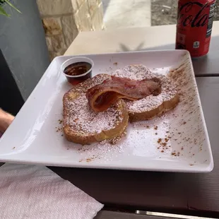 Bacon &amp; Maple Syrup French Toast