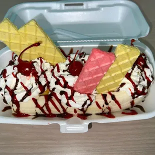 Banana split with mango, coconut and mamey ice cream.
#Deliciuos
#Icecream
#Louisville