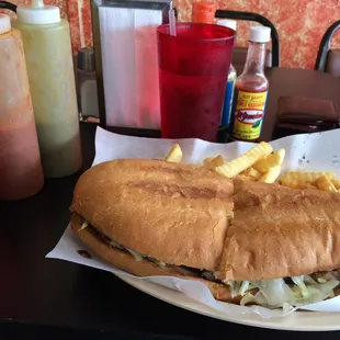 Torta Gigante (large torta) with Milanesa.