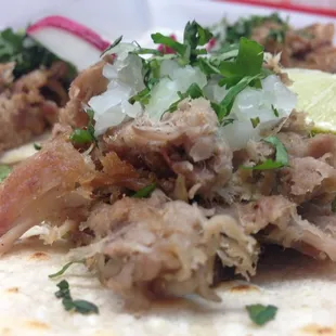 This is NOT carnitas. It was supposed to be carnitas but I have never seen any carnitas that look this pathetic :(