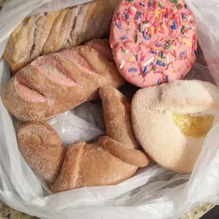 The ones I got to try out. The pink cookie is soft. Always a good sign.