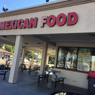 Store front for la fuente Mexican grill and sea food