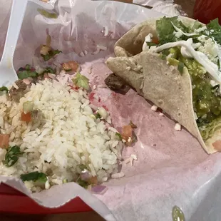 Steak gringo taco (1/3) with white rice side