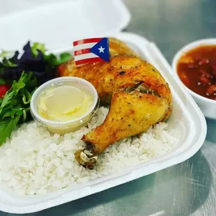 Pollo al Horno, Arroz Blanco, Habichuelas / Oven Baked Chicken, White Rice, Beans