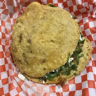 Gordita - chicharron