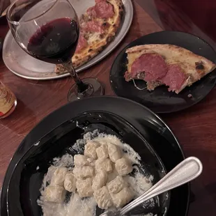 Handmade gnocchi were perfect, and the pizza was delicious! Small wine list with great wine!